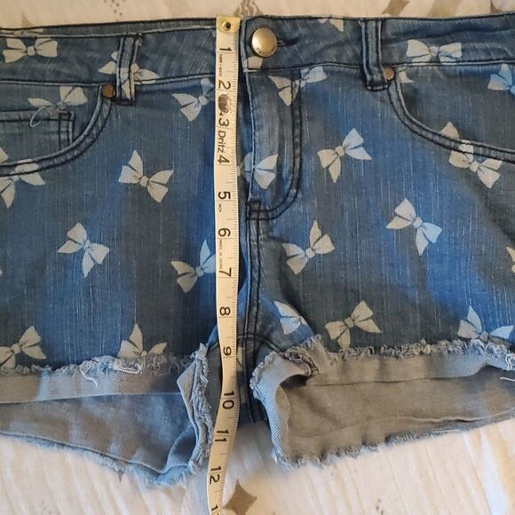 Tinseltown Jean shorts - Picture 5 of 5